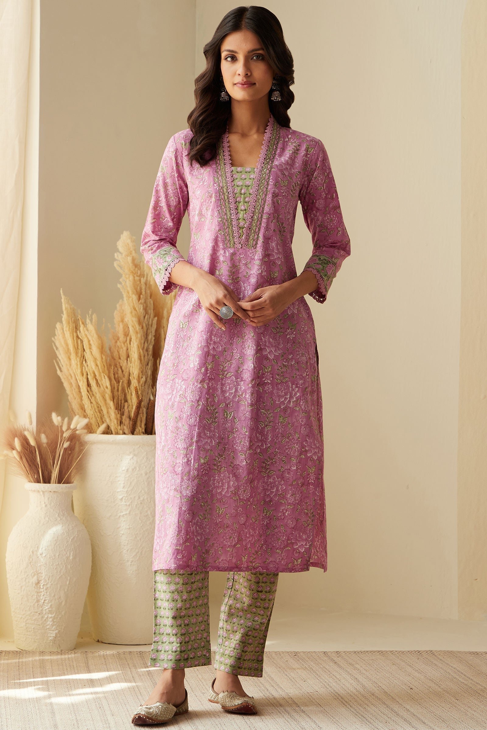 3_179_982.jpg Rosheen Seerat Sanganeri Kurta - Image 1