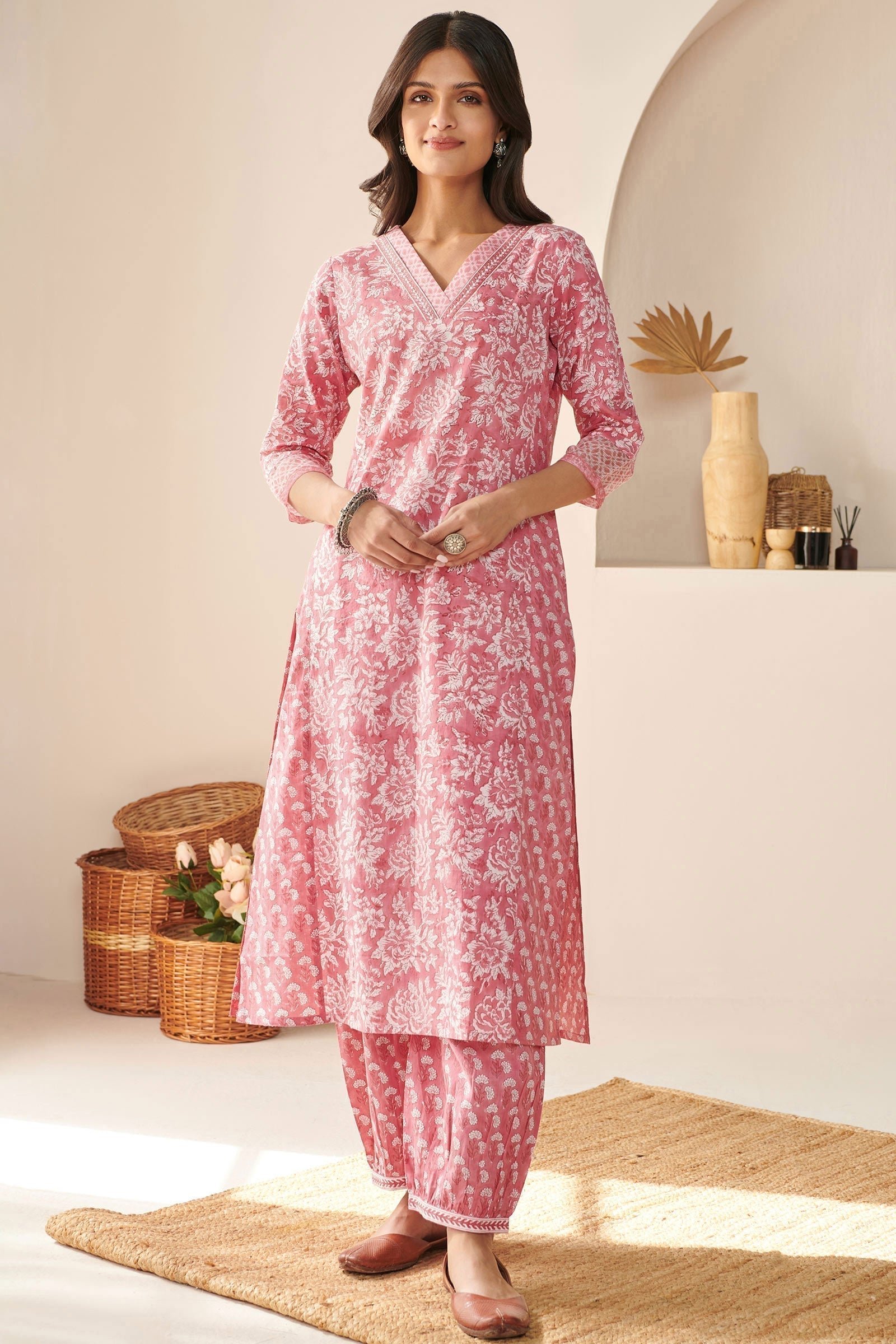 3_179_984.jpg Nasrine Aafiya Sanganeri Kurta - Image 1