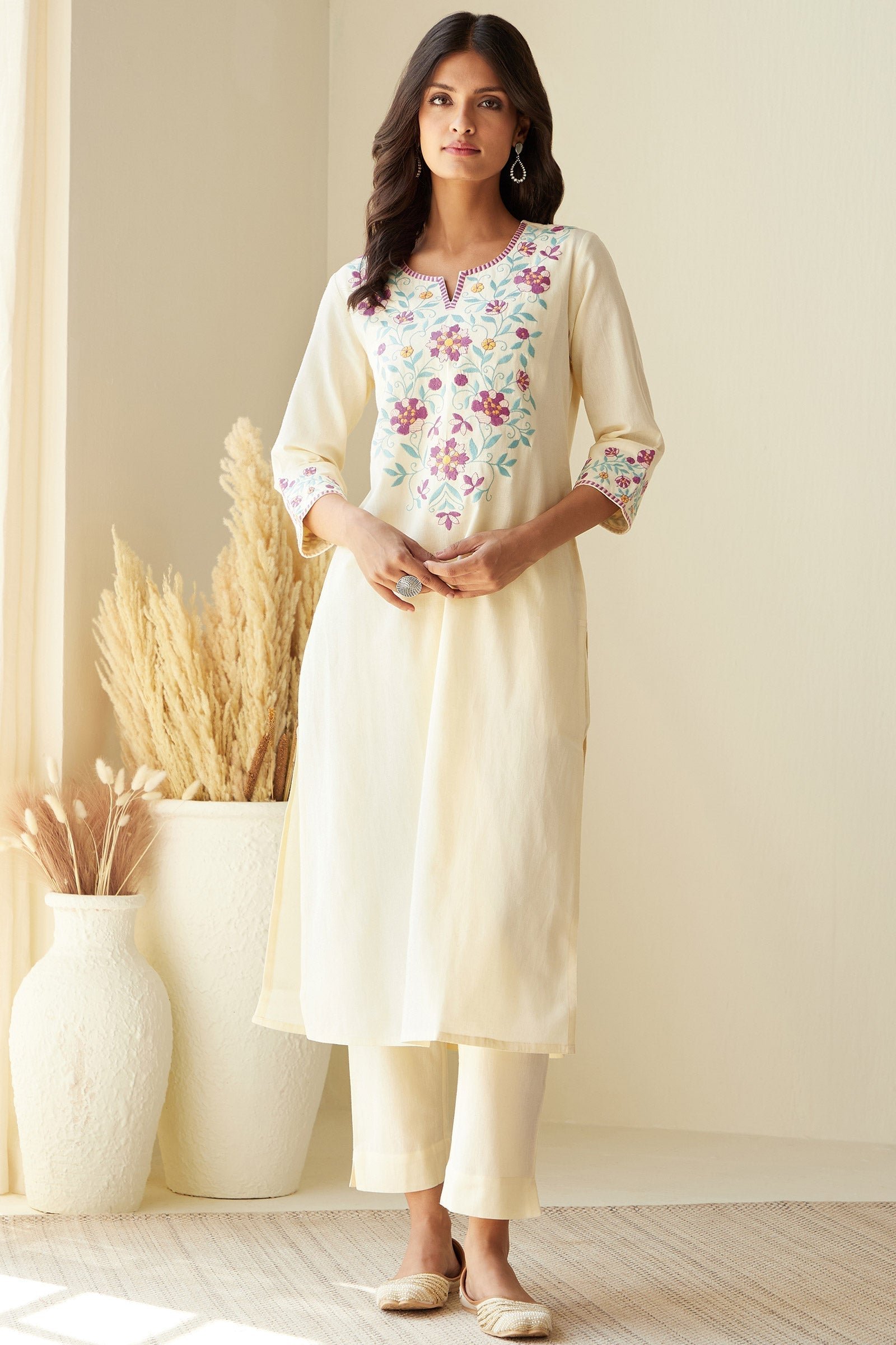 3_180_184.jpg Rosheen Safiya Kurta - Image 1