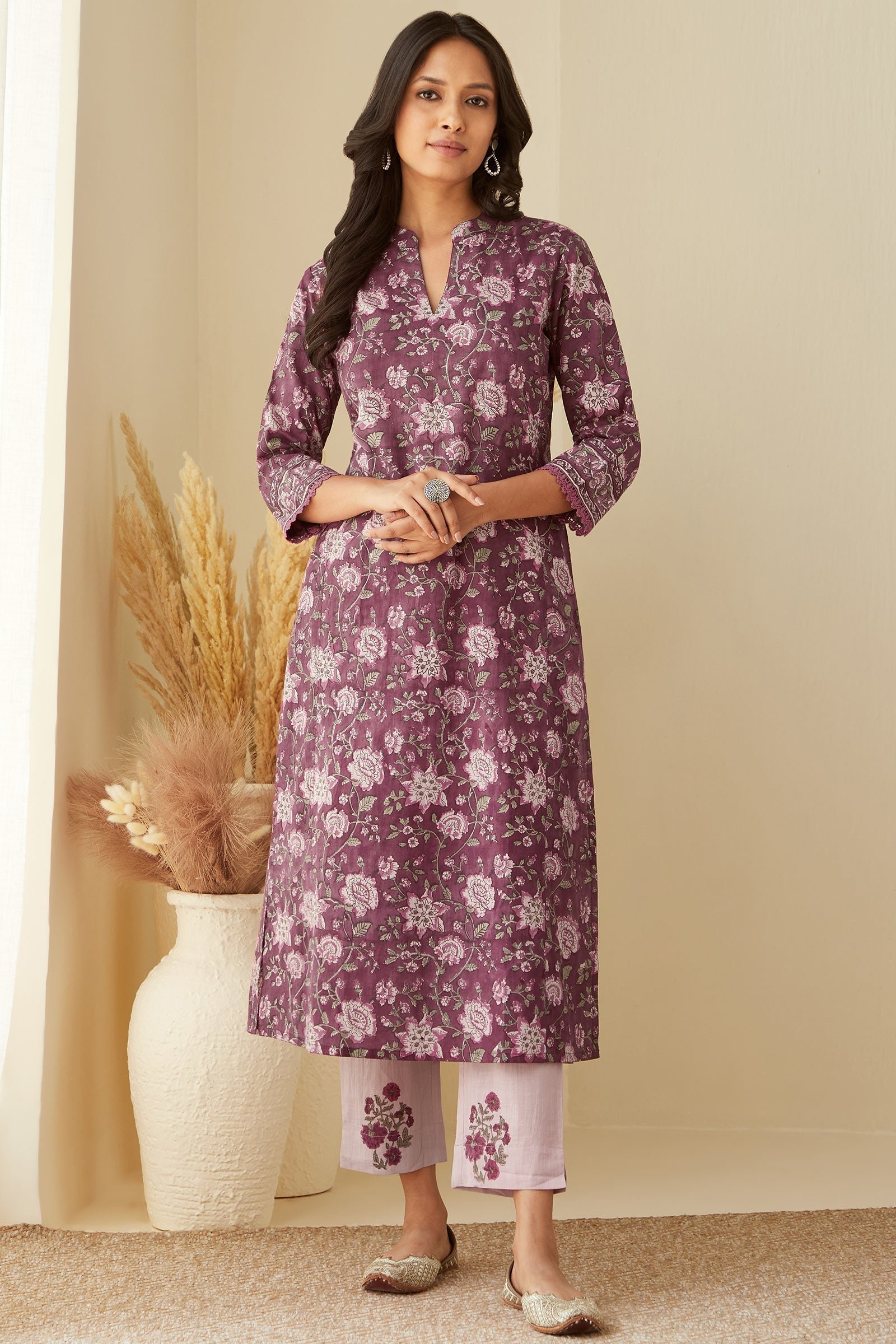 3_180_375.jpg Nasrine Nadia Sanganeri Kurta - Image 1