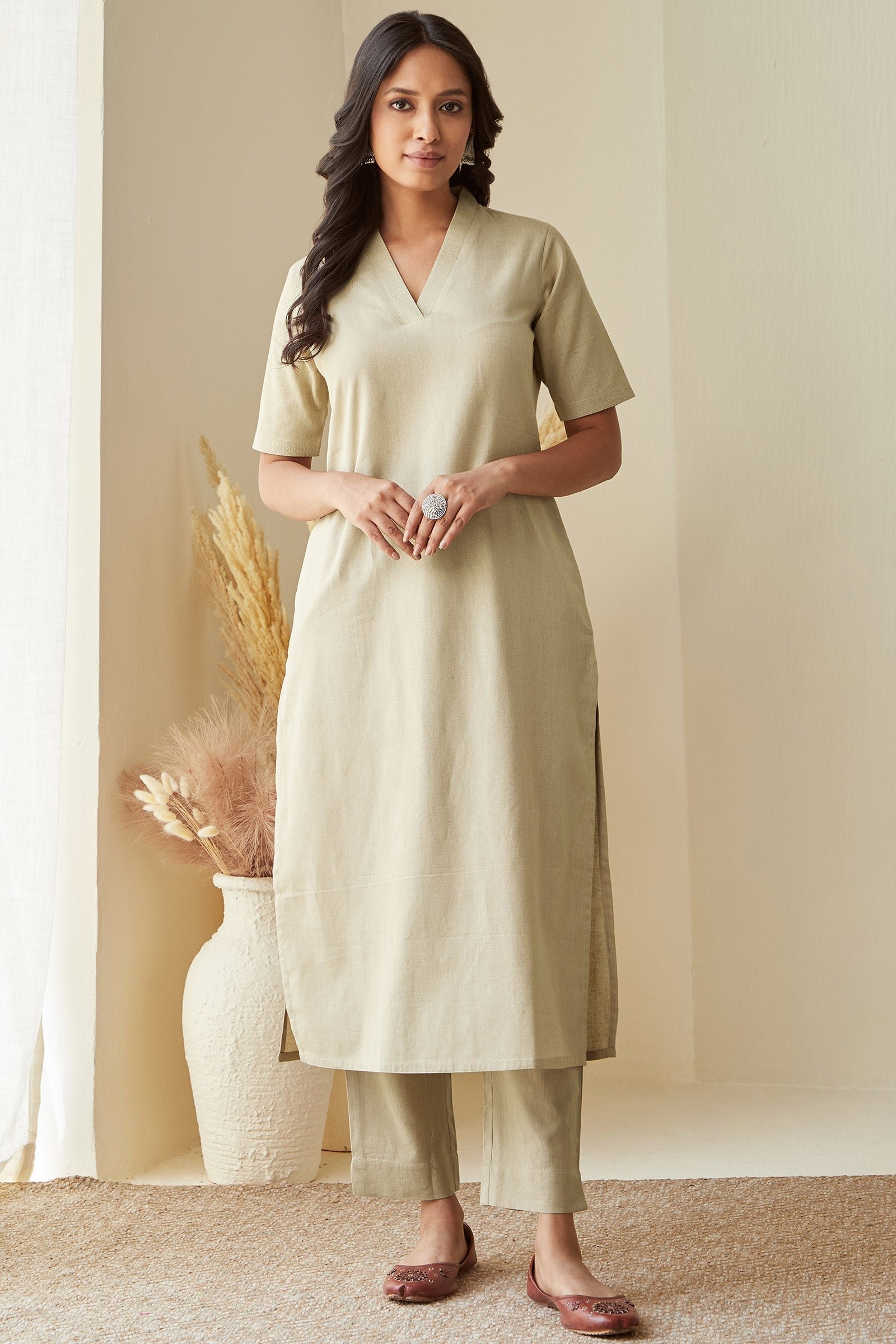 47_78.jpg Roza Dahlia Kurta - Image 1