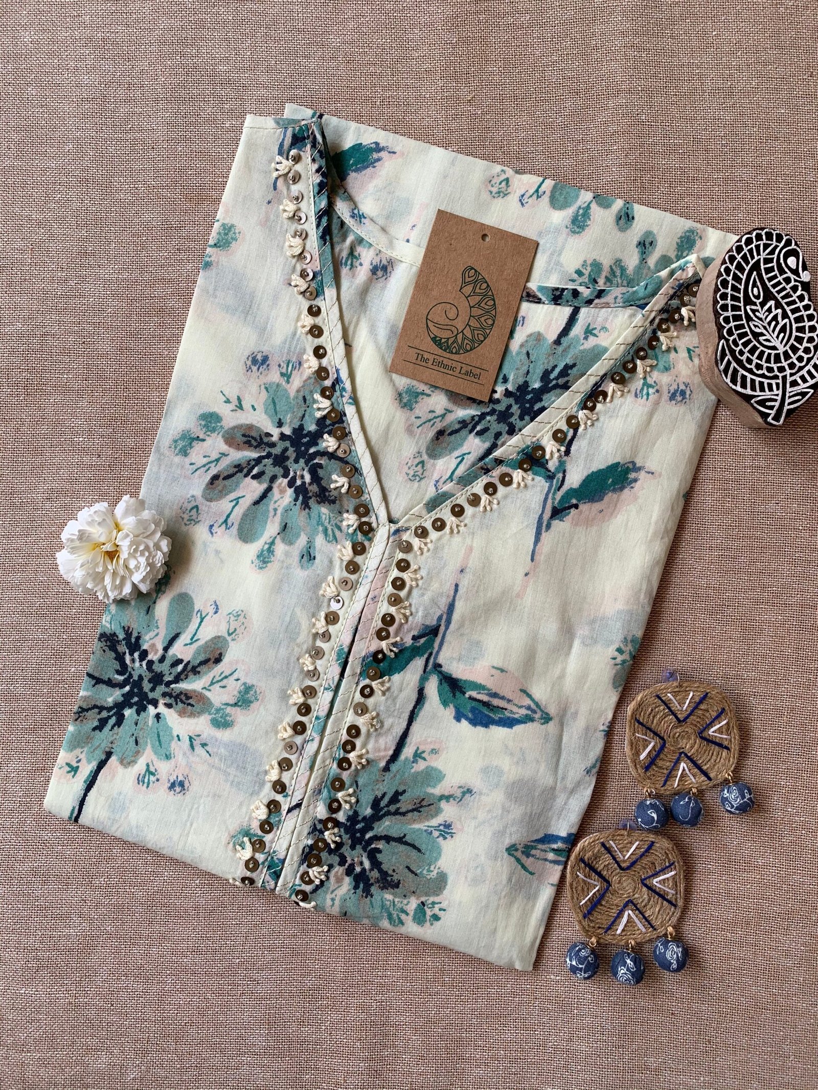 IMG_3100-scaled-1.jpg "Ishaani" Hand Work Cotton kurta - Image 1