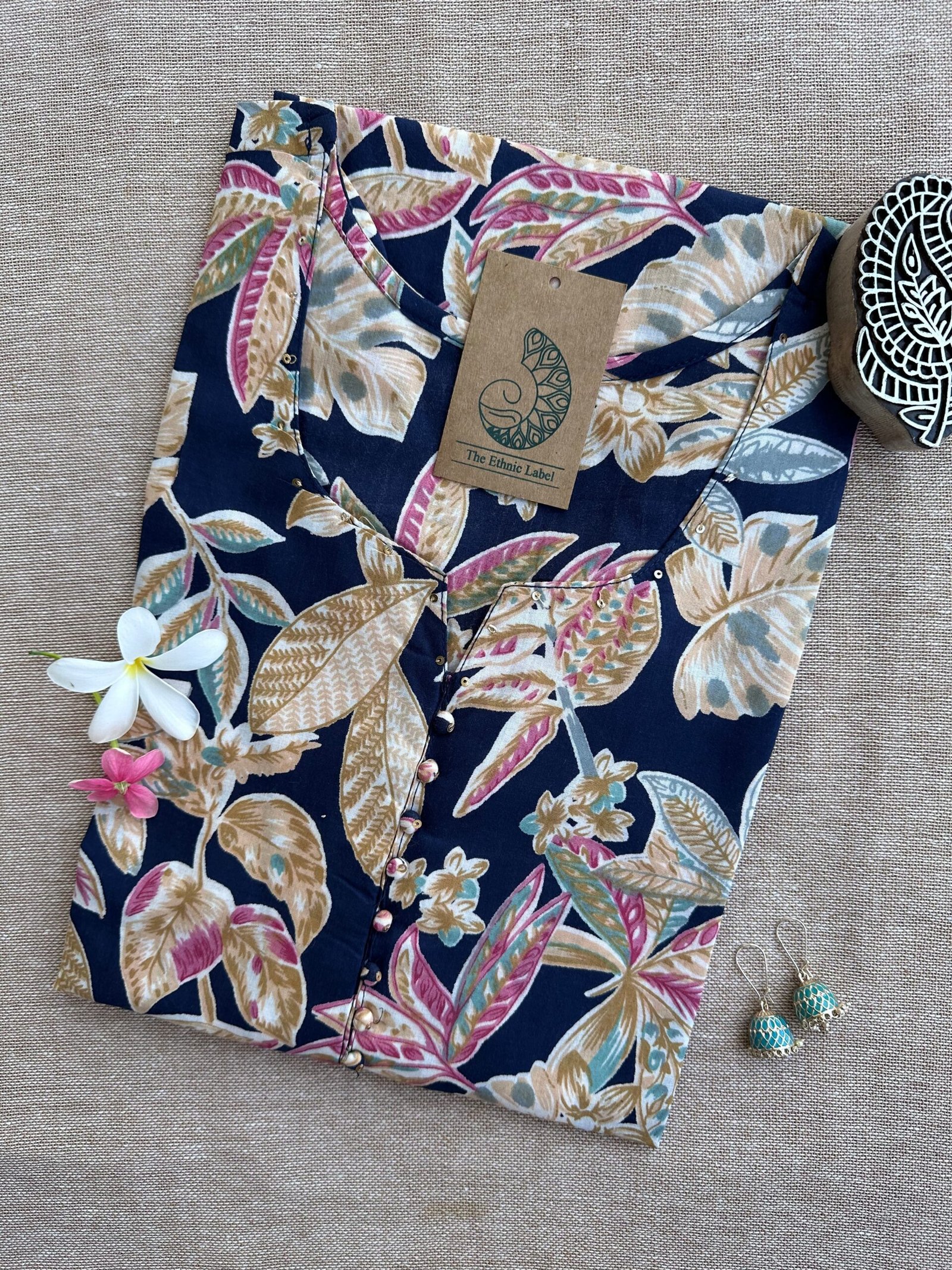 IMG_6724-scaled-1.jpg Aashi Floral Hand Block Printed Cotton kurta - Image 1